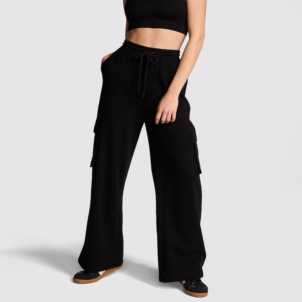 PINK VS Wide Leg Cargo Sweatpants Black Size Small